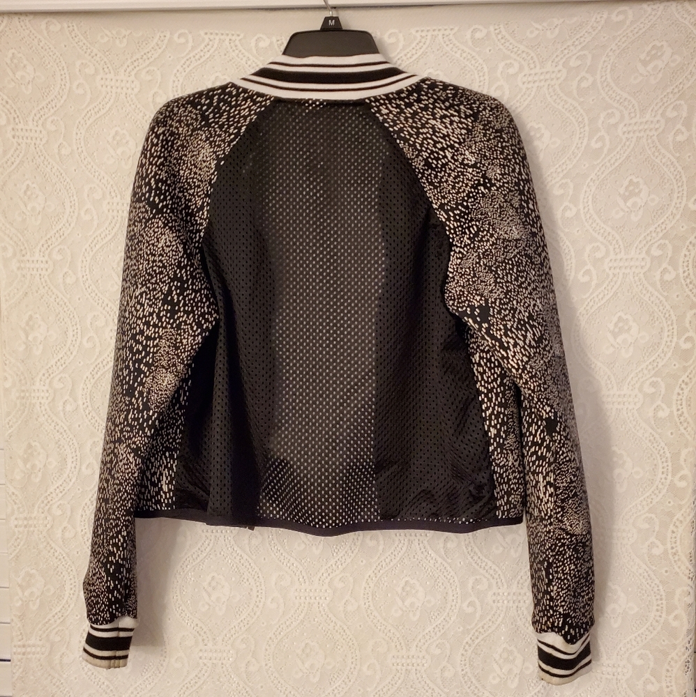 Fabletics Jacket - Picture 2 of 4